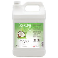 TropiClean champú para perros desodorante en botella frontal con aroma aloe y coco.