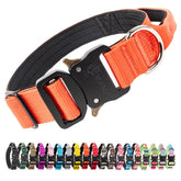 Collar TSPRO táctico para perro con asa, control seguro durante paseos.