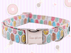 Collar Unique Style Paws con anilla D reforzada para mayor durabilidad.