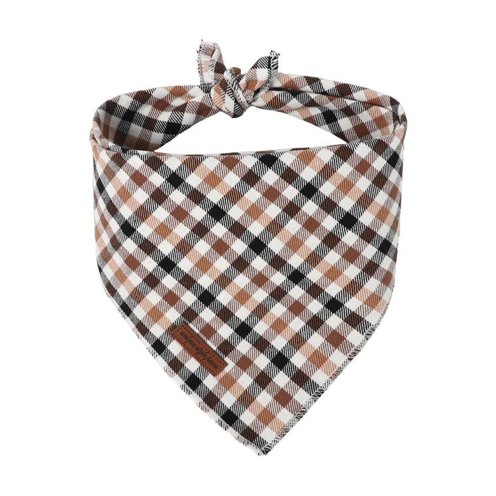 Bandana de perro Unique Style Paws en diseño cuadrado para estilos elegantes.