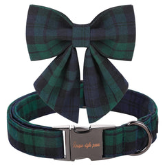 Collar Unique Style Paws navidad para perro con lazo tartán verde, cómodo.