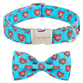 Collar Unique Style Paws con lazo azul para San Valentín, ideal para salidas especiales.