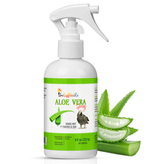 Spray Aloe Vera de UnRuffledRx para aves, botella de fácil manejo.
