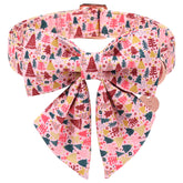 UP URARA PUP collar navidad rosa con árbol, ideal para paseos festivos