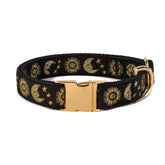 Collar waaag pet con diseño luna-estrellas-sol, ideal para paseos seguros y elegantes.