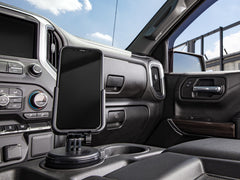 WeatherTech base con tapete incluido para proteger el suelo y facilitar limpieza.