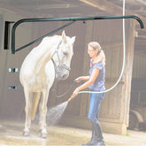 WGOHOSE: brazo oscilante para lavado de caballos facilita el acceso a todas las zonas
