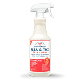 Wondercide spray mentolado en botella 32 onzas para repeler pulgas y garrapatas.