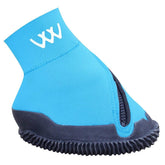 Bota médica Woof Wear para pezuñas muestra ajuste cercano para rehabilitación segura.