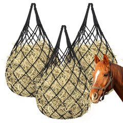 Bolsas heno YedsIntu para caballos colgadas reducen desperdicio diario.