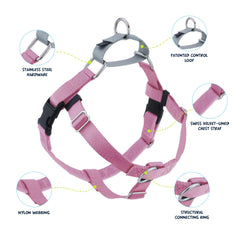 Arnés ajustable de 2 Hounds Design para un ajuste cómodo en perros.