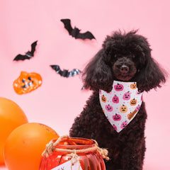 Bandana ADOGGYGO Halloween con patrón de fantasma rosa, añade estilo en paseos.