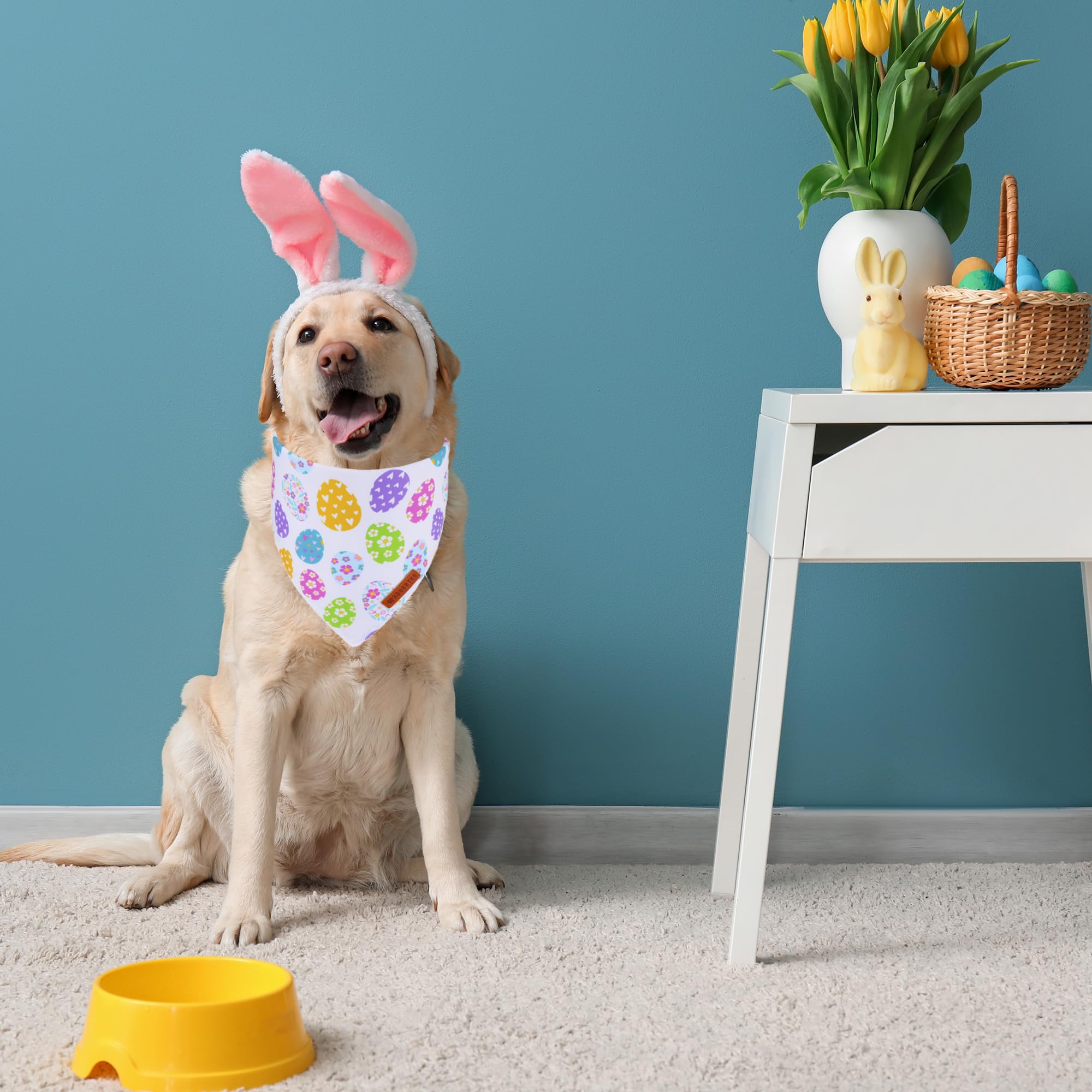 Bandana ADOGGYGO Pascua con diseño conejo, añade encanto a paseos.