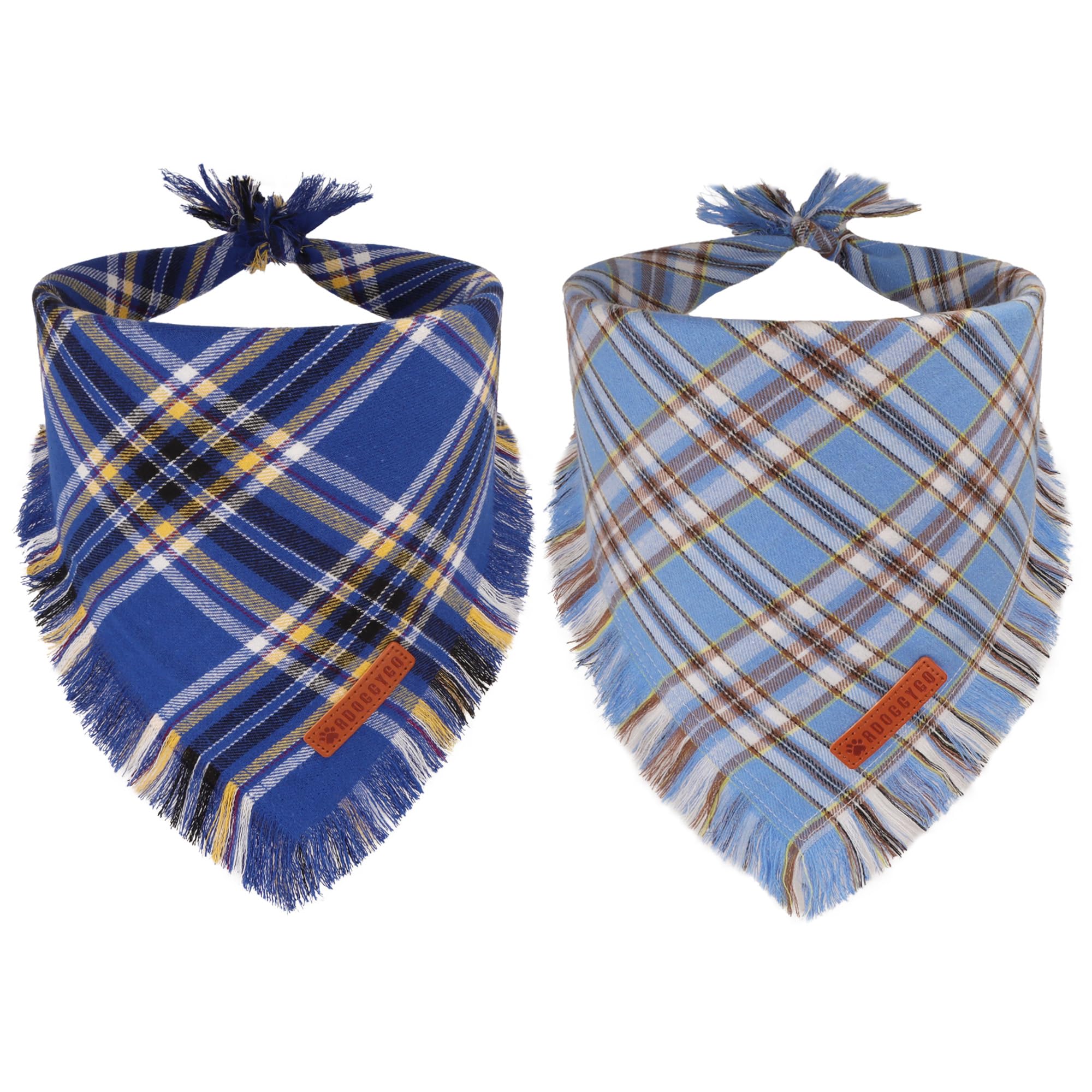 Bandana ADOGGYGO azul a cuadros con flecos para paseos con estilo.