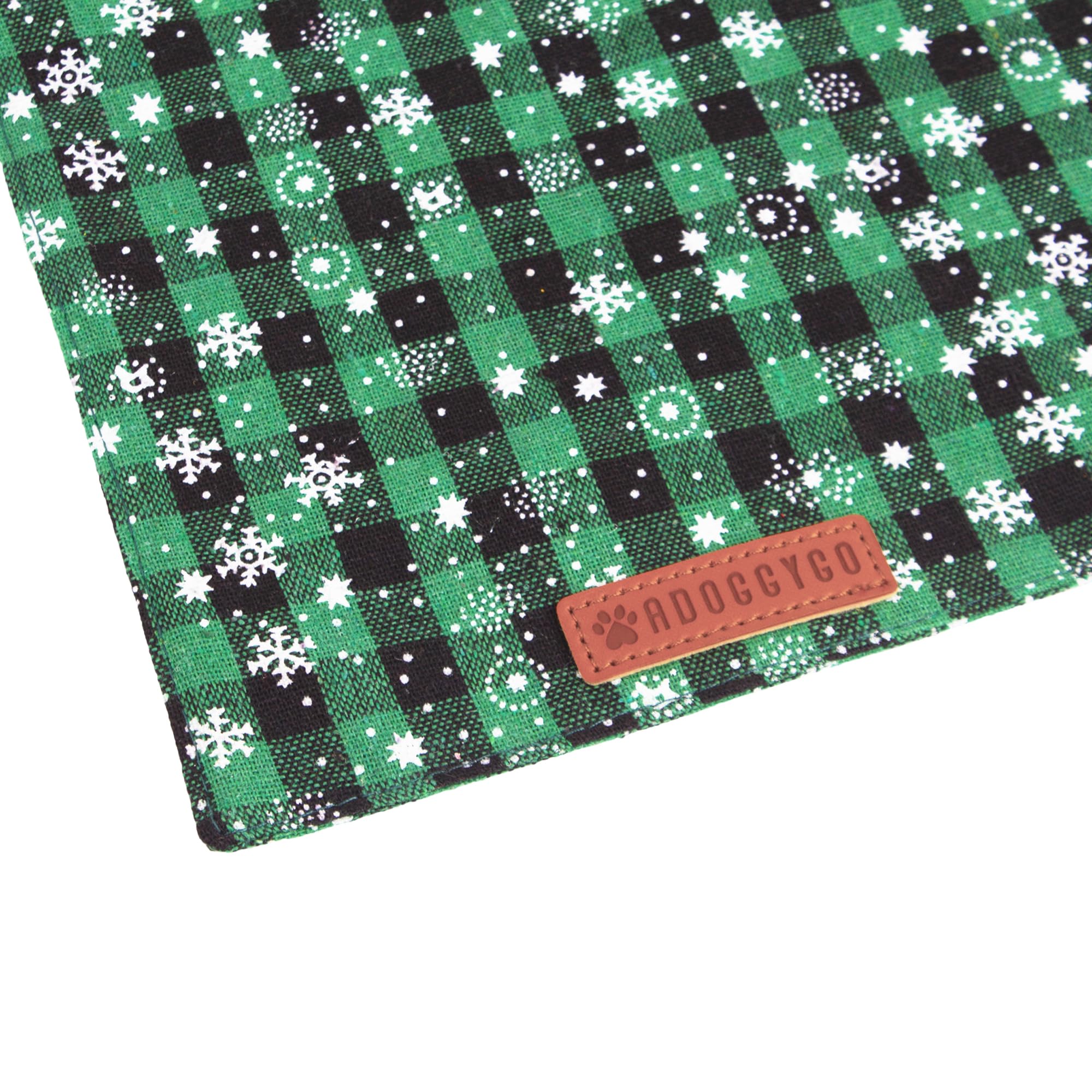 Paquete de dos bandanas ADOGGYGO en rojo y verde, regalo perfecto para mascotas.