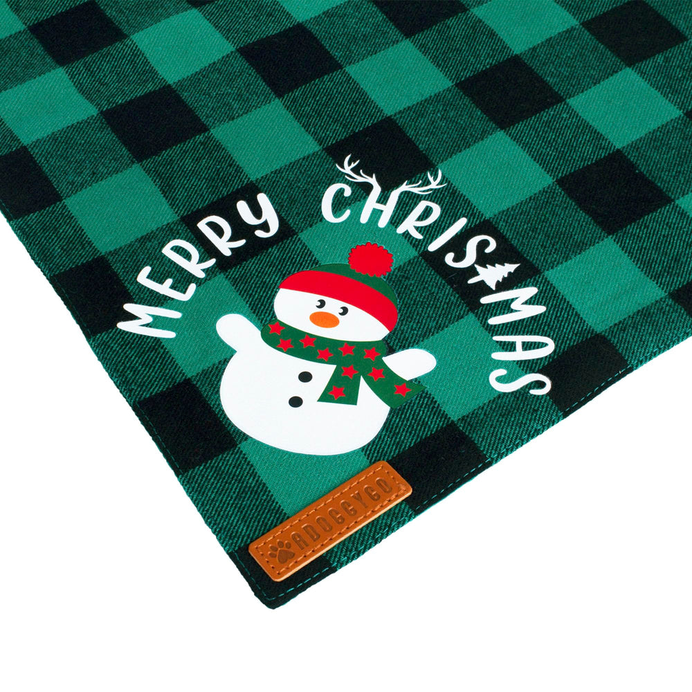 Bandana regalo ADOGGYGO para perro, diseño festivo que encanta a miradas.