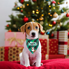 ADOGGYGO bandana navideña pequeña, adecuada para perros y gatos pequeños.