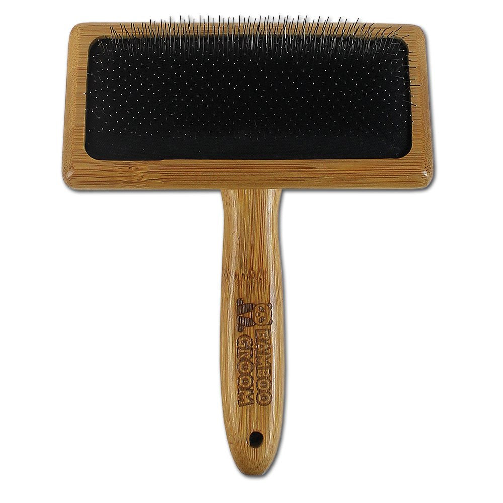 Alcott Bamboo Groom con mango ergonómico para cepillados cómodos.