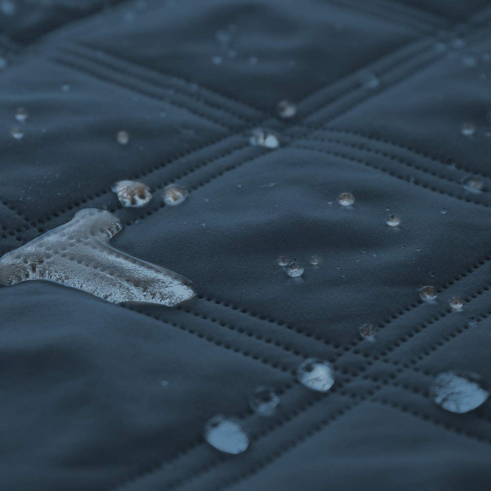 Ameritex funda impermeable para perro sobre cama mantiene la cama limpia y seca