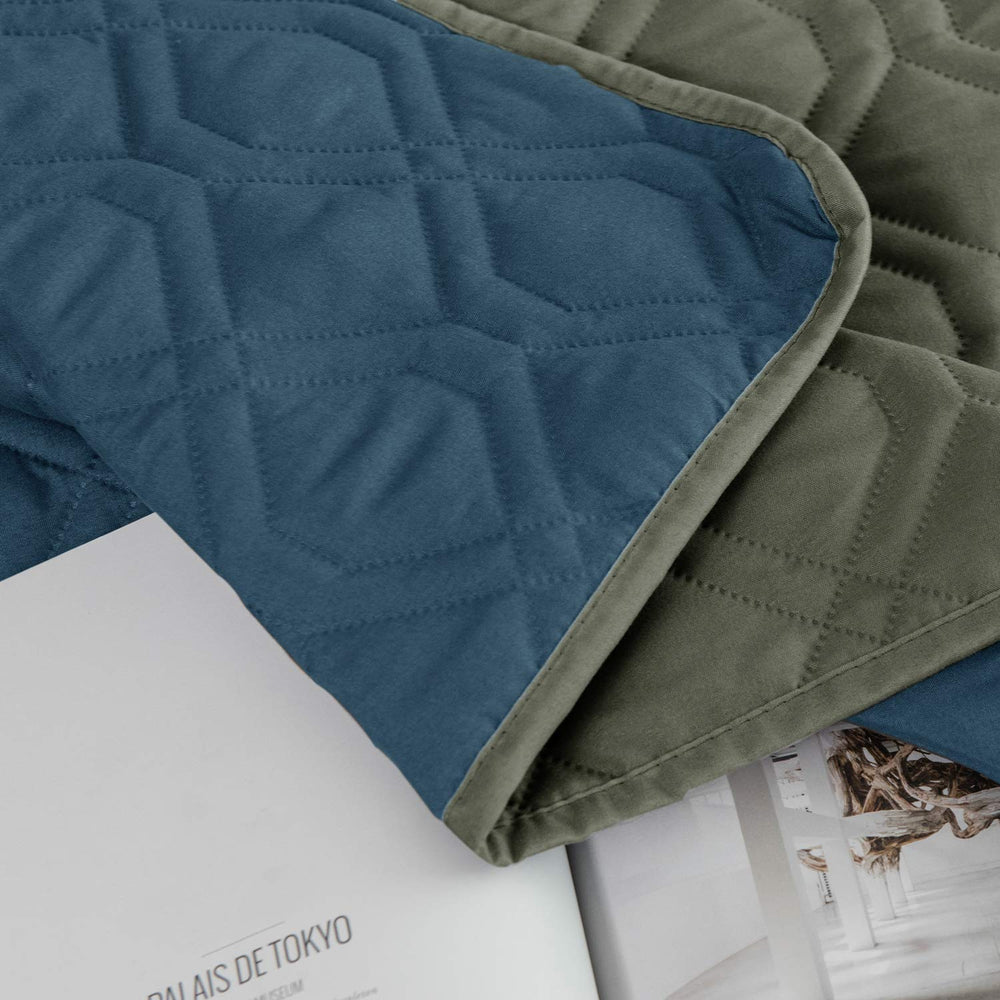 Ameritex doble cara reversible ofrece dos colores para combinar muebles.