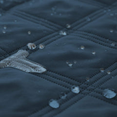 Funda Ameritex impermeable para cama de mascotas mantiene la cama limpia.