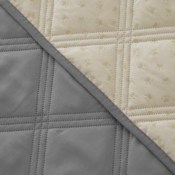 Funda impermeable Ameritex para sillón mantiene el mueble seco.