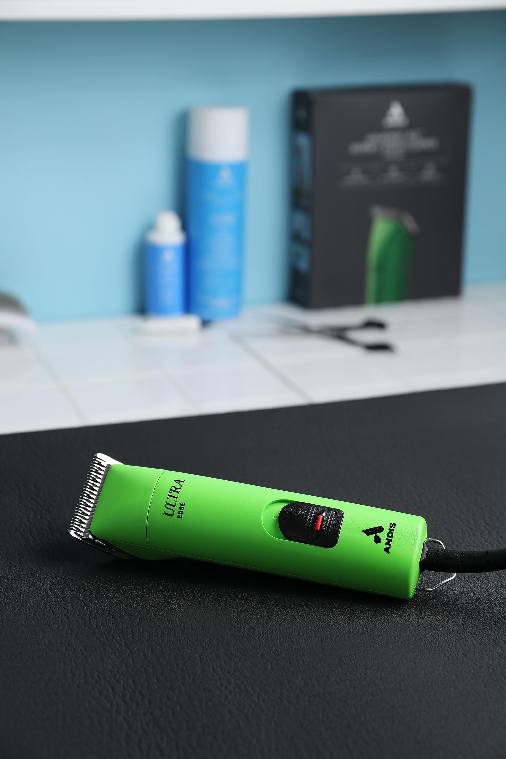 Andis ProClip Super 2-Speed carcasa resistente a impactos para uso profesional diario