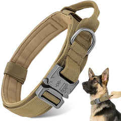 Collar táctico Antswish para perro, enfoque en diseño resistente y cómodo para paseos.