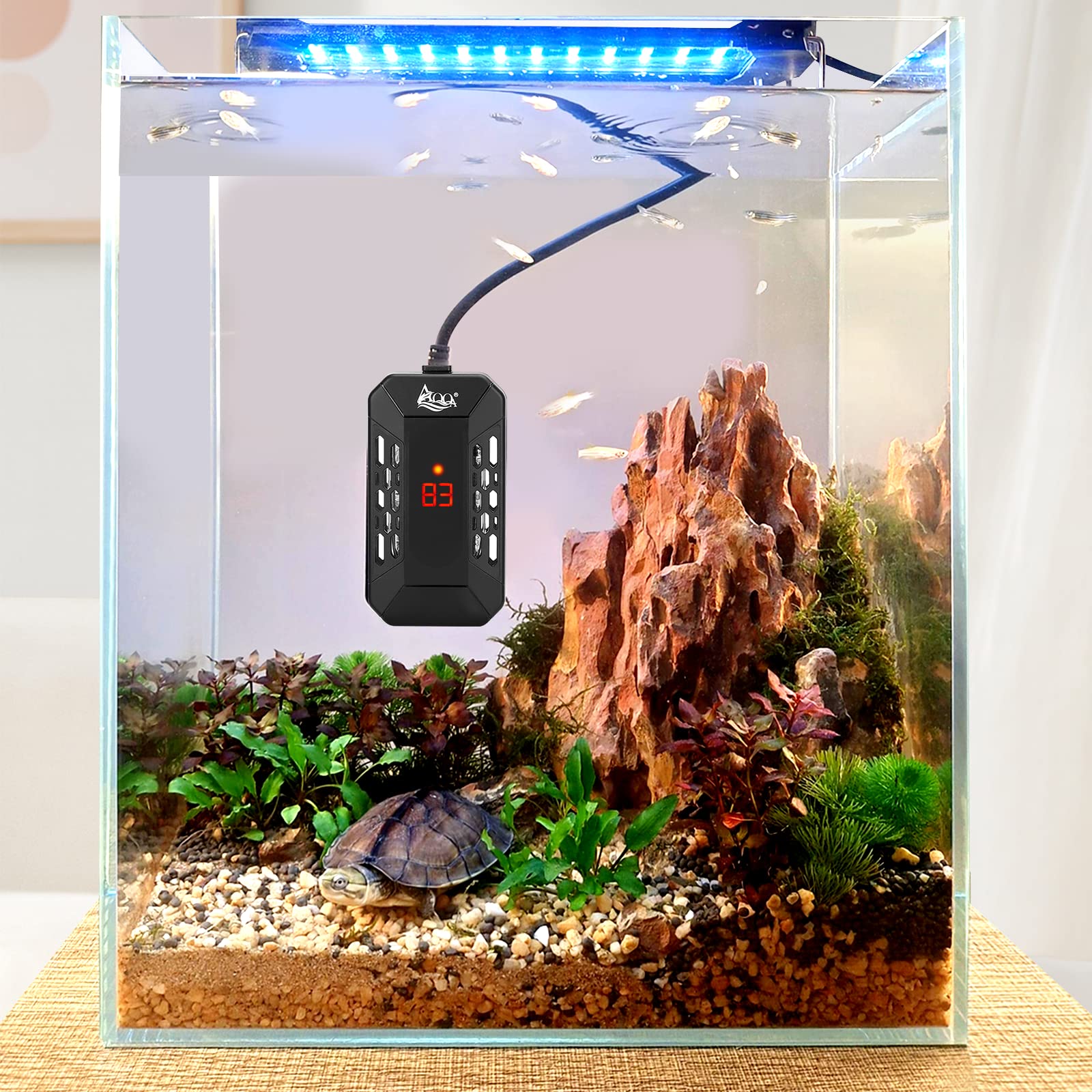 Diseño compacto de AQQA con carcasa plástica que reduce el calor en contacto con peces.