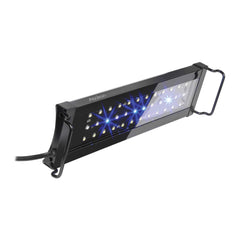 Aqueon OptiBright, diseño de bajo perfil que ahorra espacio en el acuario.