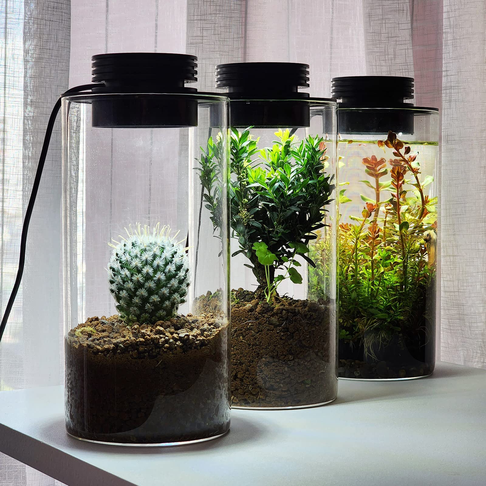 AREPK lampara integrada para iluminacion y ventilacion de plantas.