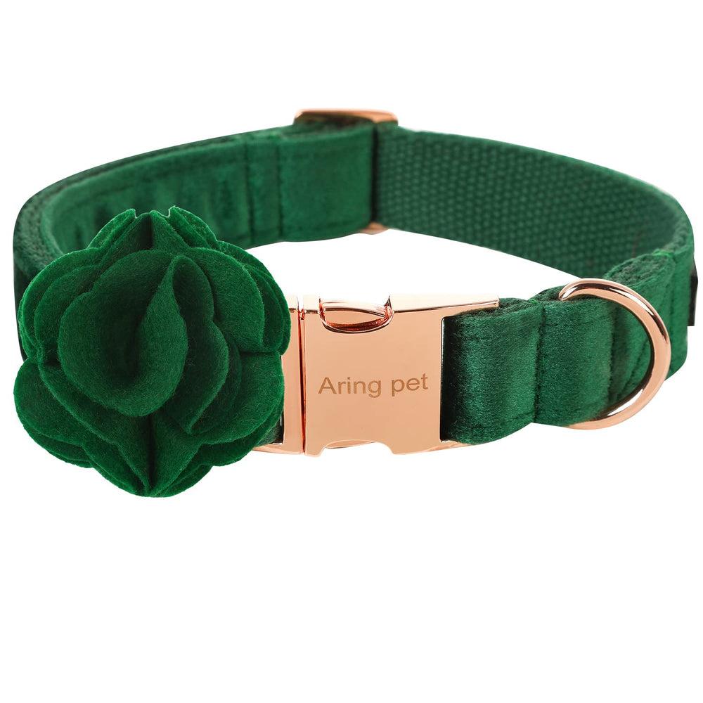 Aring Pet collar Velvet verde oscuro con flor desmontable para paseos cómodos