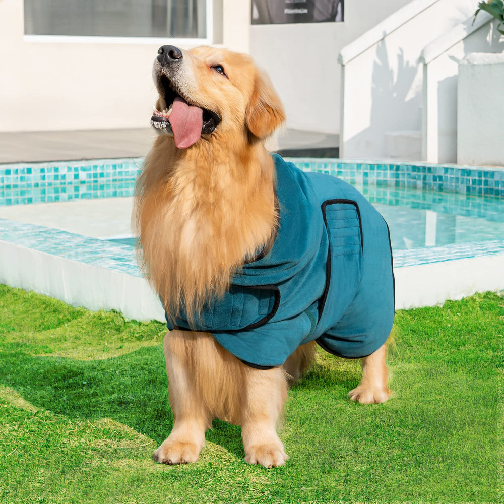 Bata Avont para perro con ajuste de velcro que facilita ponerse y quitarse.
