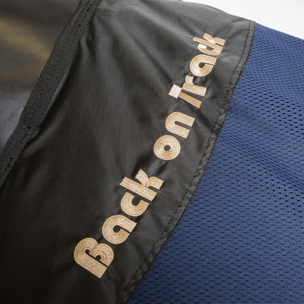 Back on Track Royal Mesh Sheet detalle costuras: terminaciones duraderas para uso frecuente.