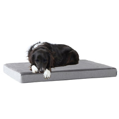 Cama BarkBox ortopédica con espuma de memoria para mayor confort.