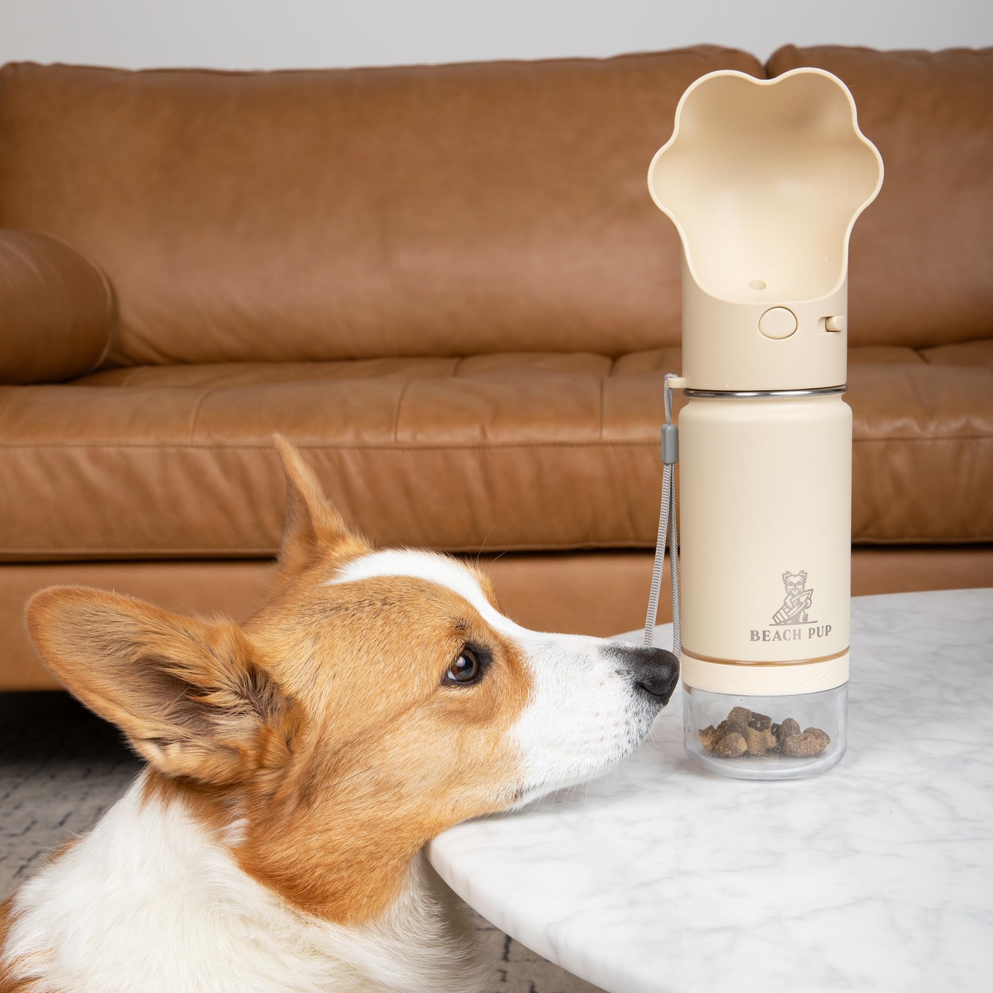 BEACHPUP tapa con cierre anti derrames y diseño de pata