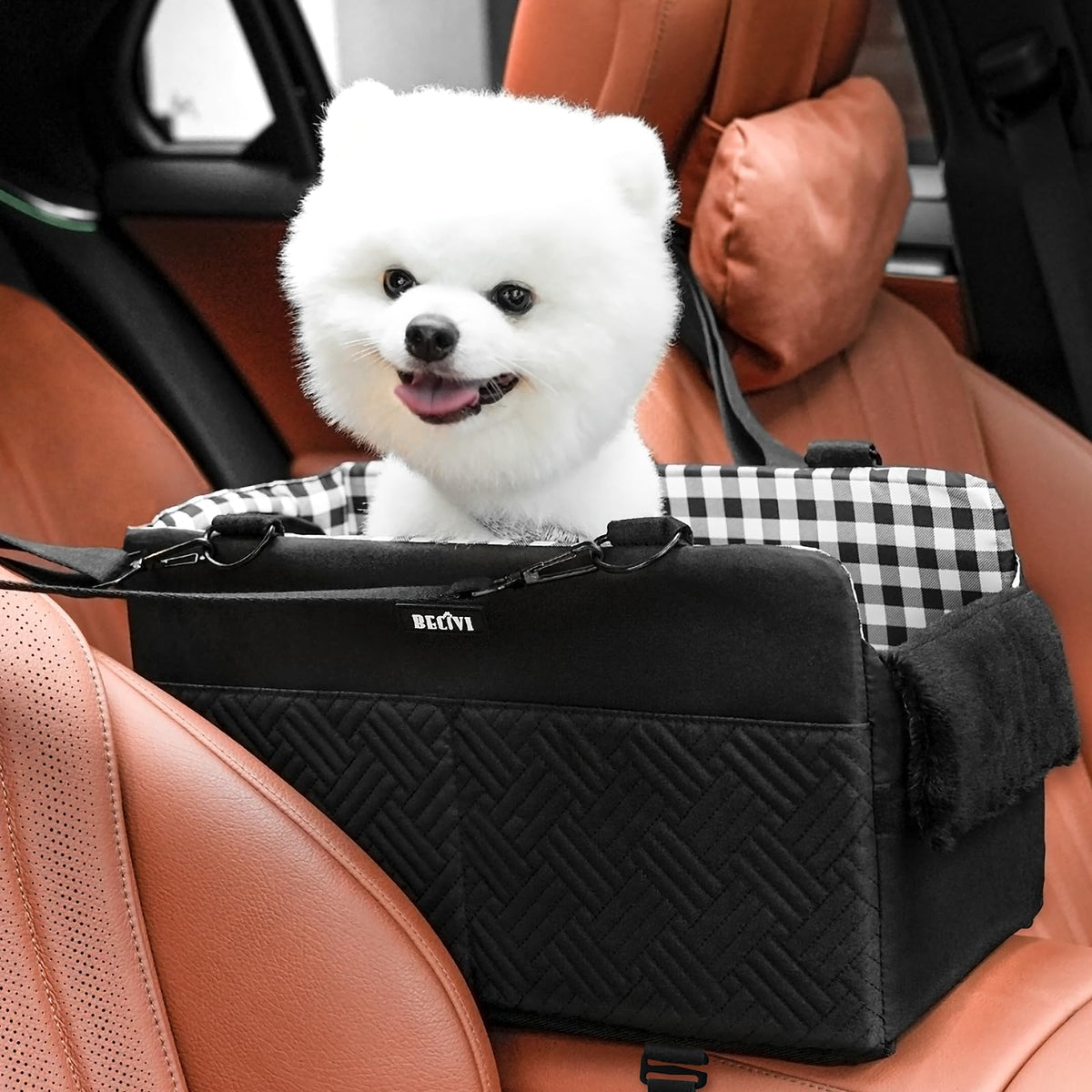 Asiento consola Becivi para perro pequeño, viaje cómodo y seguro.