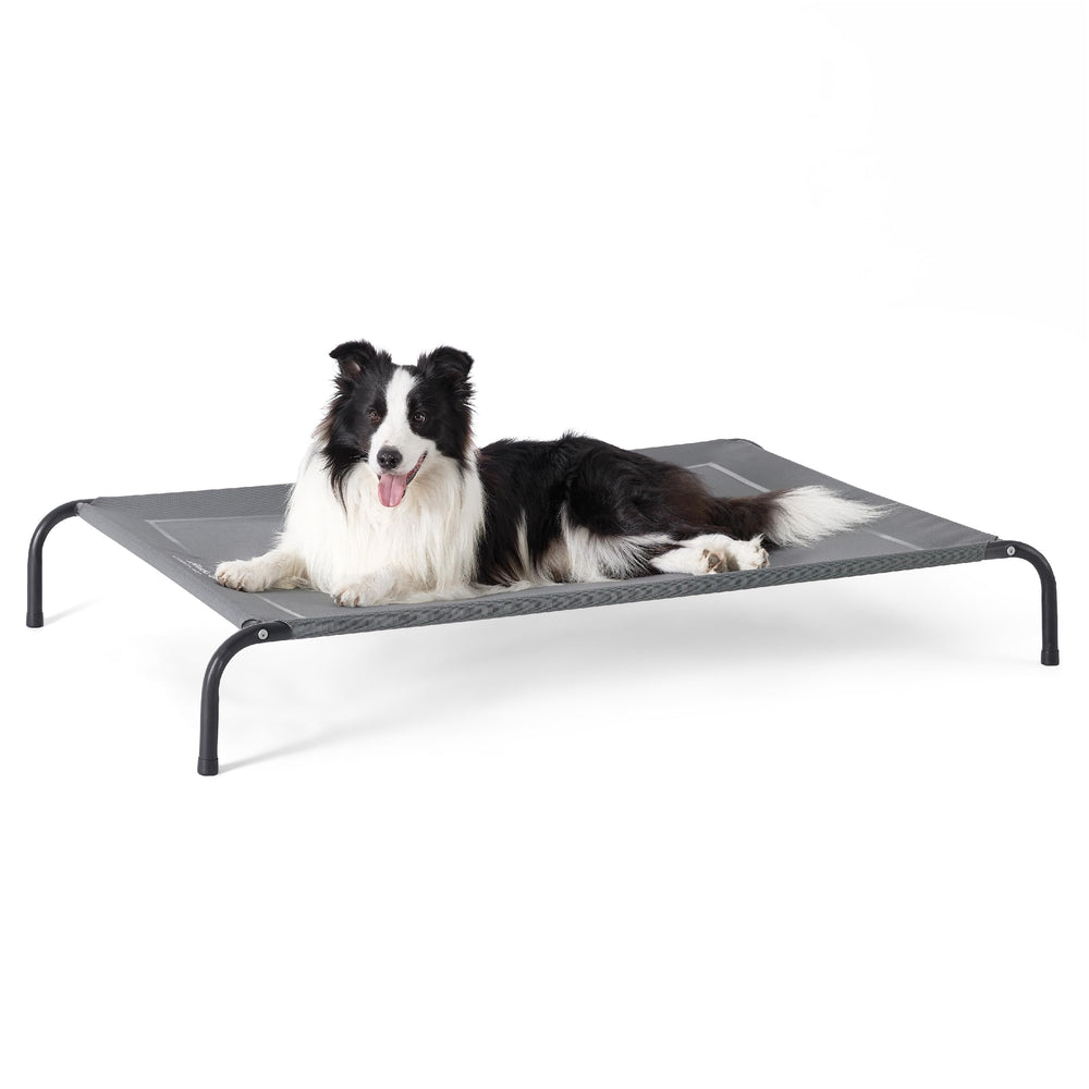 Bedsure cama elevada ligera y portátil, facilita llevarla a viajes y camping.