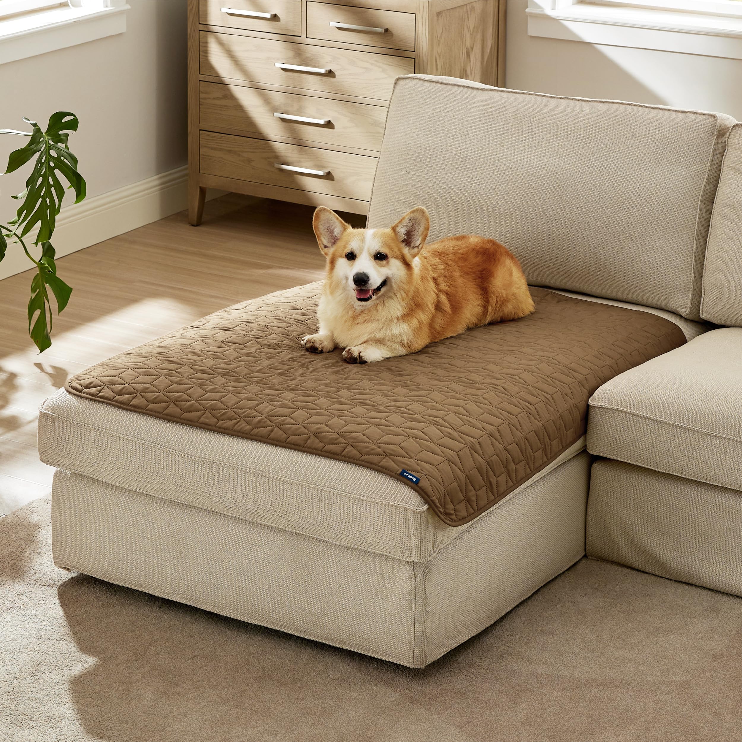 Bedsure cobertura impermeable para sofá con base antideslizante protege contra derrames.