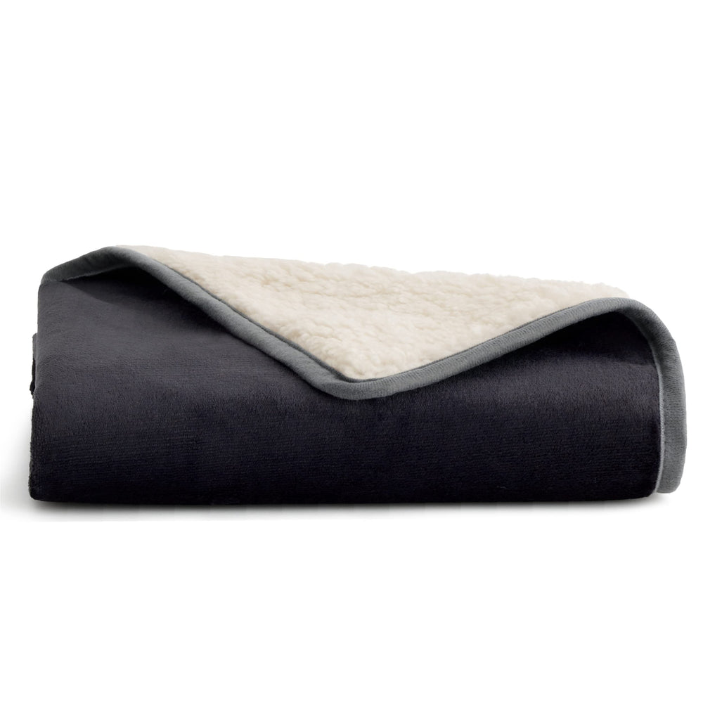 Bedsure manta portátil para gatos; ligera y fácil de llevar a cualquier sitio.