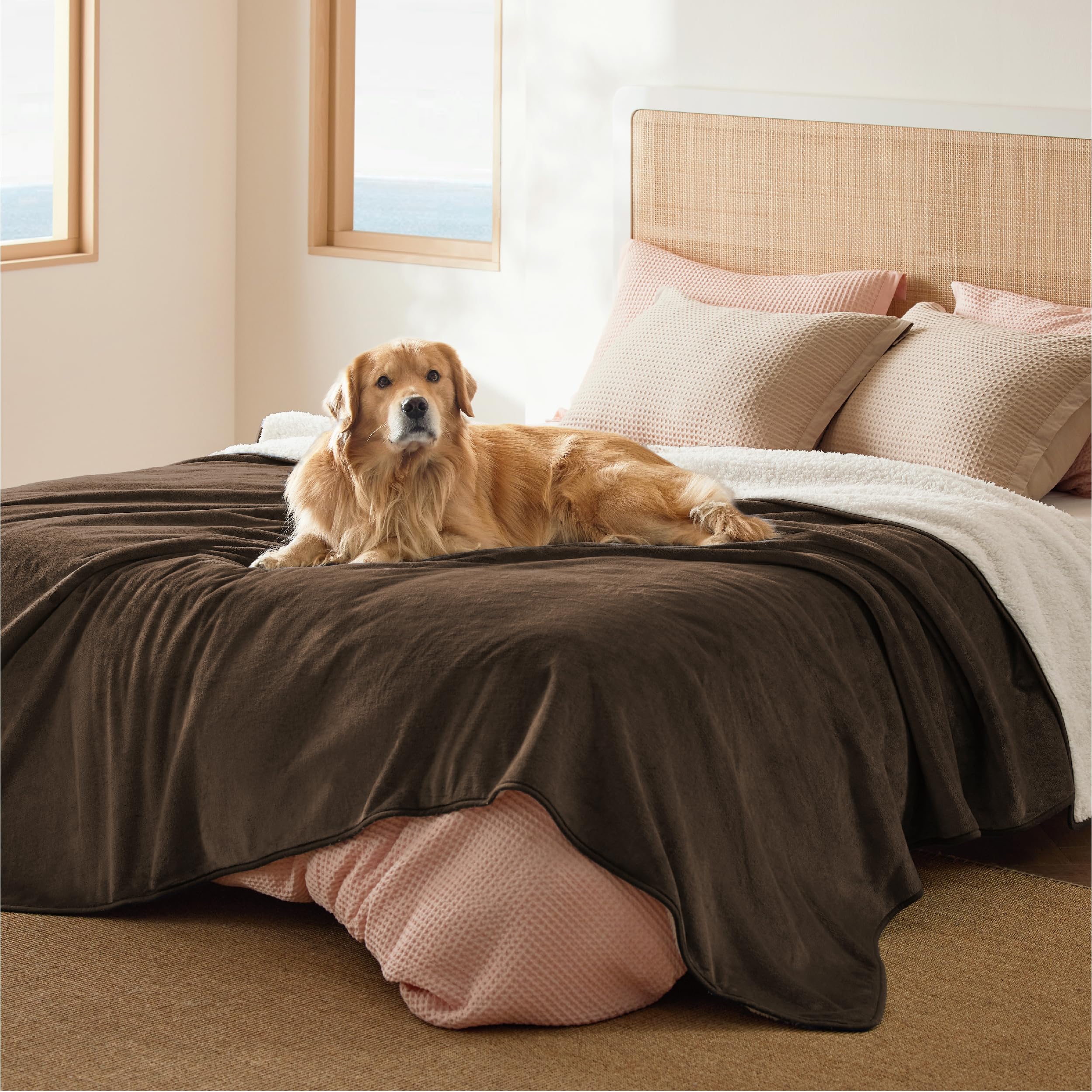 Bedsure manta impermeable para perros protege la cama de derrames