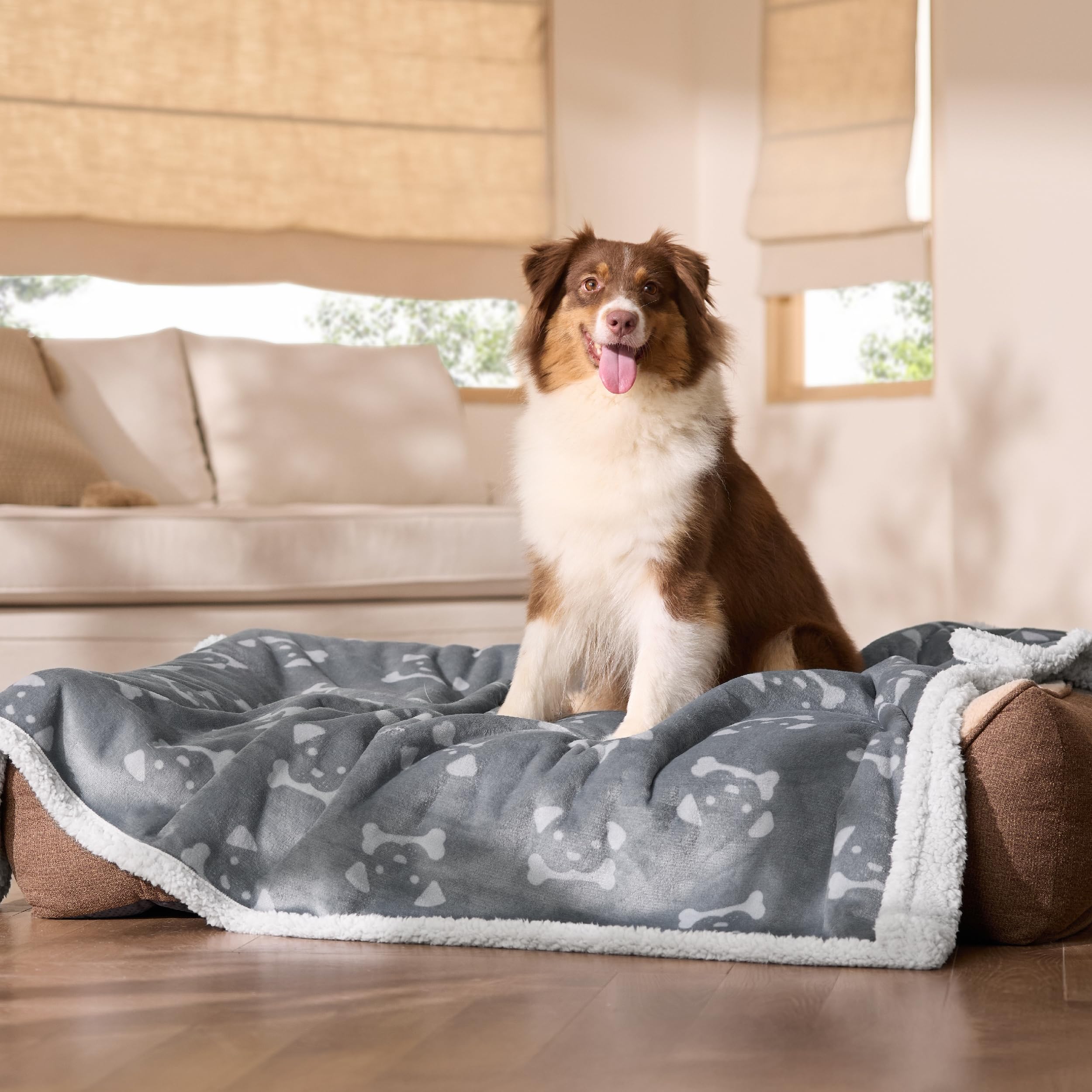 Bedsure manta impermeable para perro grande, protección de cama evitando mordiscos y arañazos.