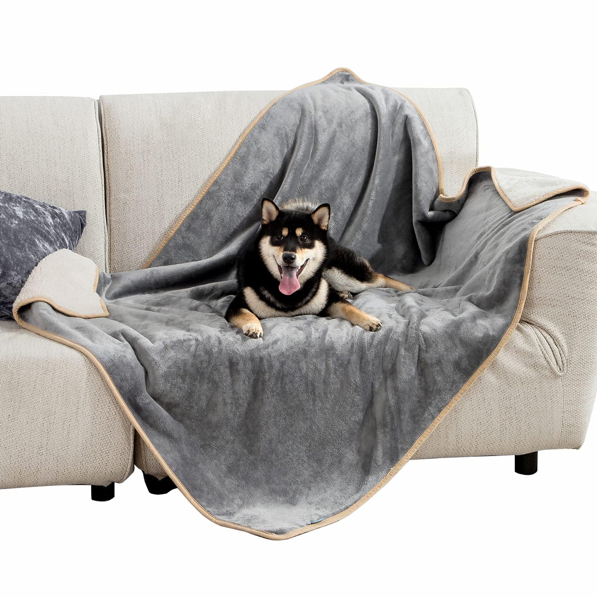 Bedsure manta impermeable para perro grande sobre sofá, protege contra derrames y manchas.