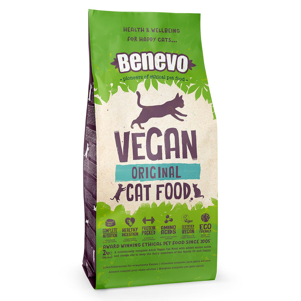 Benevo Cat: alimento seco para adultos, plato de comida visible, nutrición vegana equilibrada.