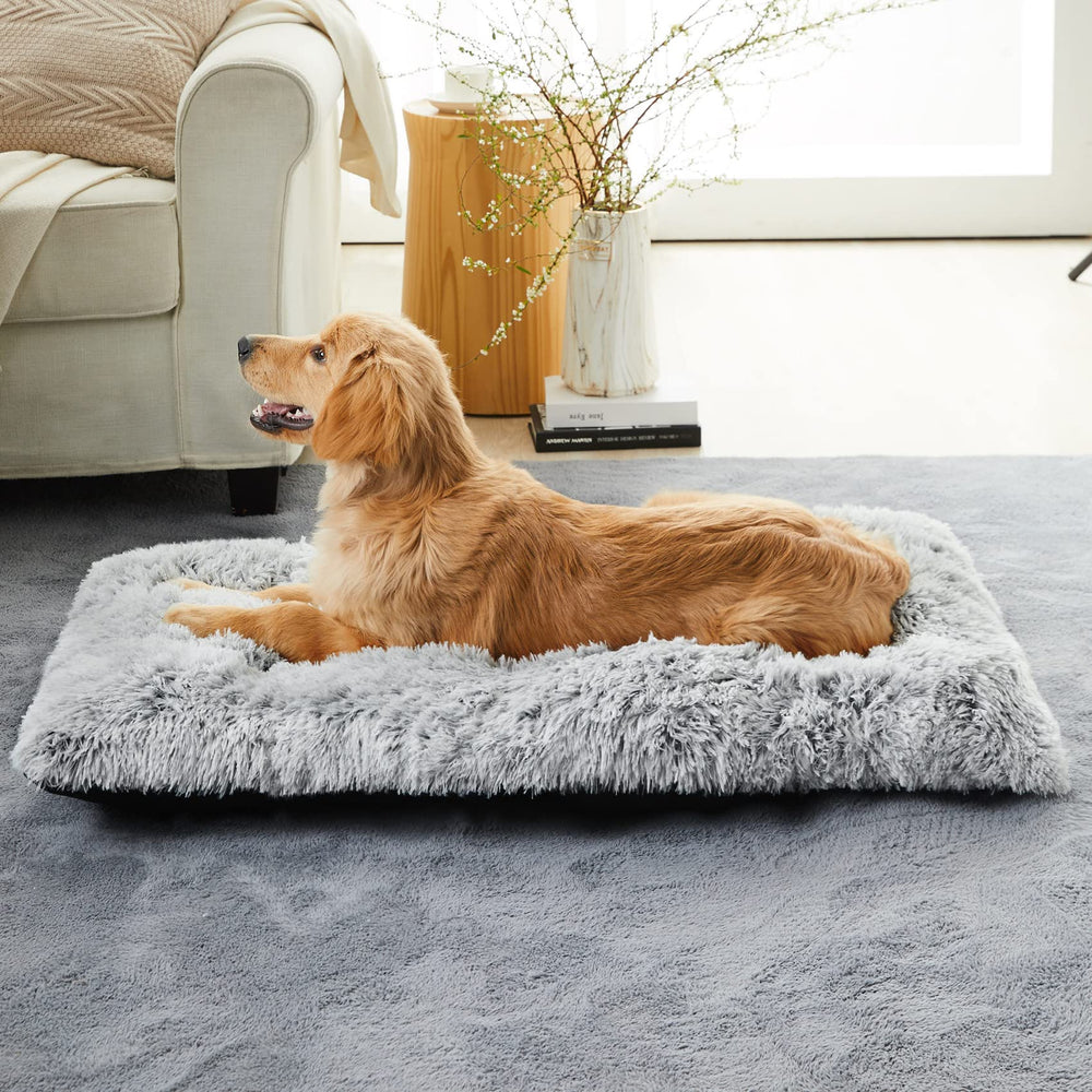 Cama para perro grande con relleno grueso y soporte estable para descansar.