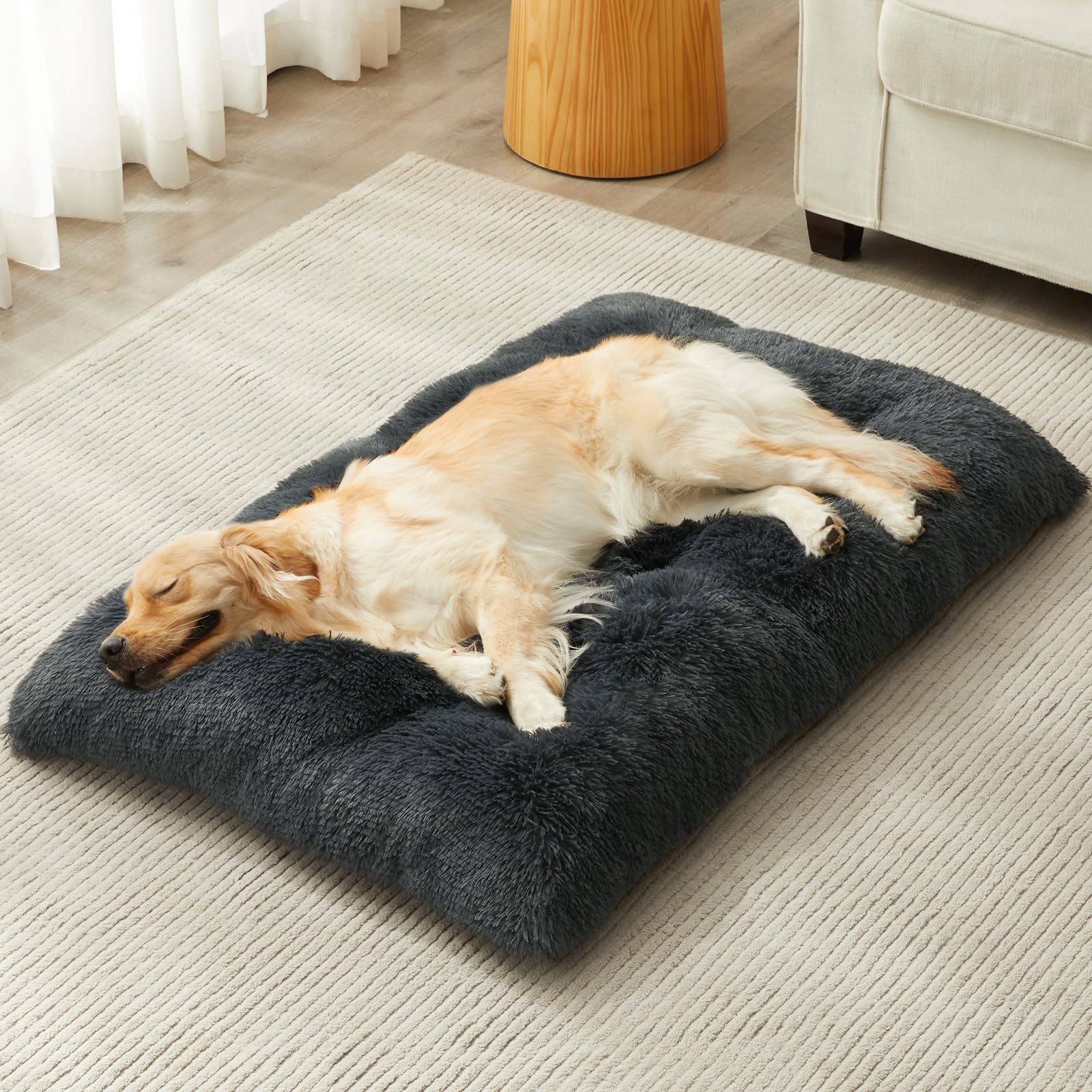 Cama BFPETHOME para perro grande, superficie suave para descanso cómodo.