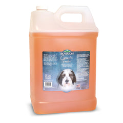 Bio-Groom Groom'n Fresh champú para perros elimina olores y deja pelaje suave.