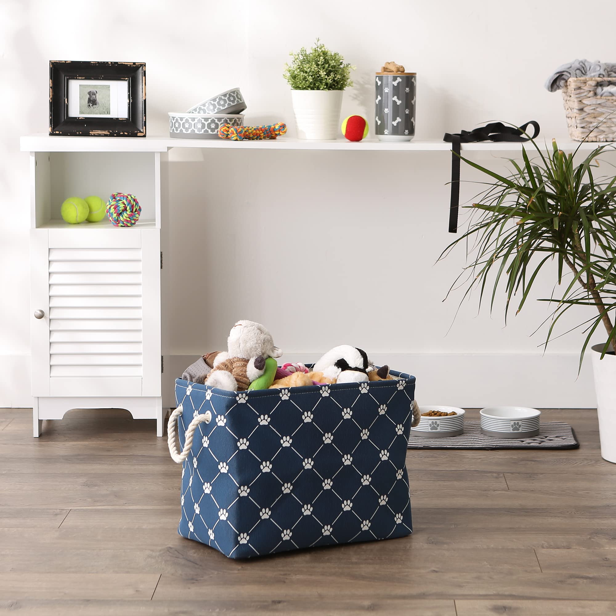 Bone Dry diseño resistente Trellis, fácil limpieza con paño húmedo.