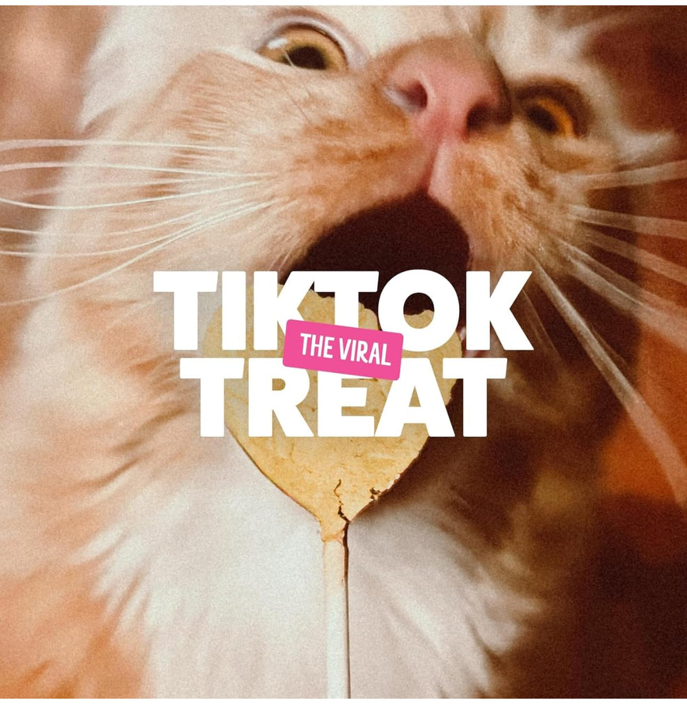 Presentación de dos packs Bonkers Purrpops de piruletas de salmón para entrenamiento