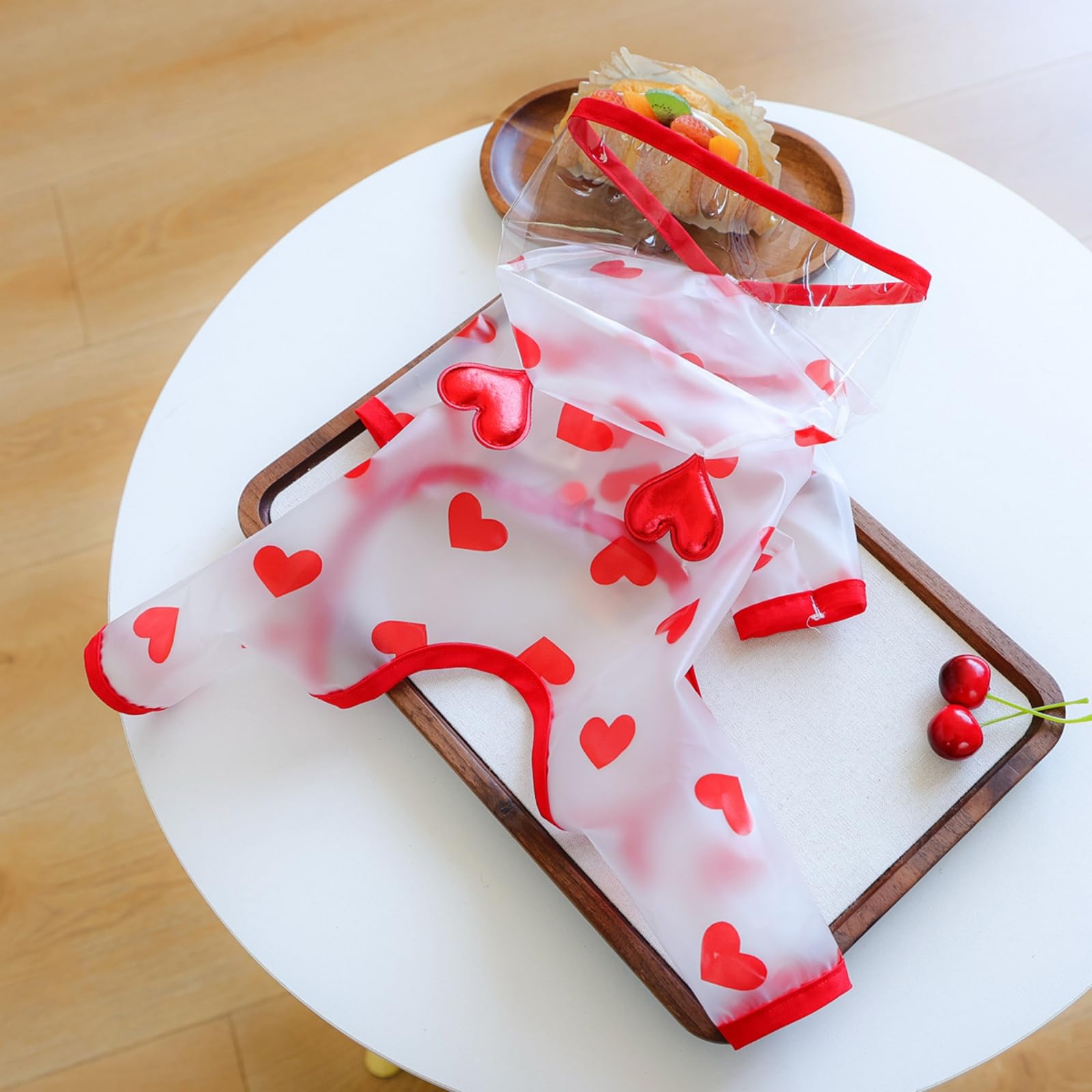 Botas de lluvia a juego con sujeción para evitar deslices.